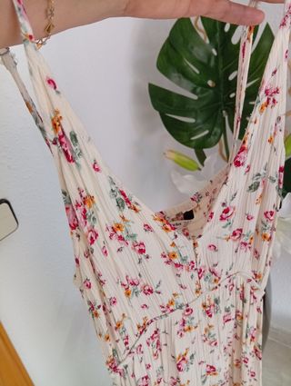 Vestido floral desigual
