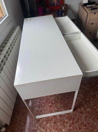 Escritorio Ikea Mickie 142x50 cm