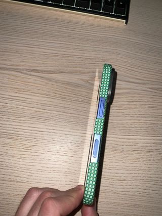 Funda Pitaka iPhone 16