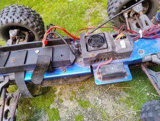 Monster Truck RC Brushless 1/10