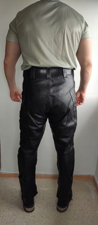Pantalón Cuero Negro Hombre Talla XXL 48