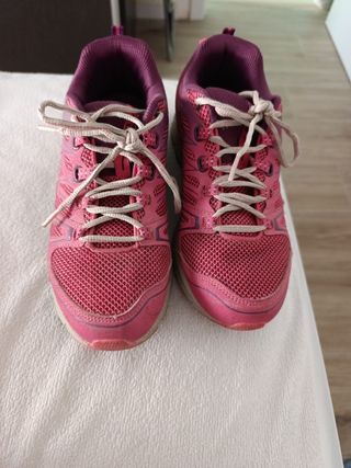 Zapatillas deportivas Vambes rosas y moradas