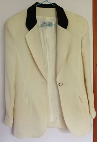 Traje de chaqueta mujer blanco y negro