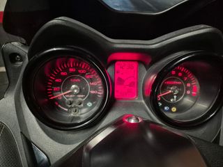 Yamaha XMAX 250 Sport