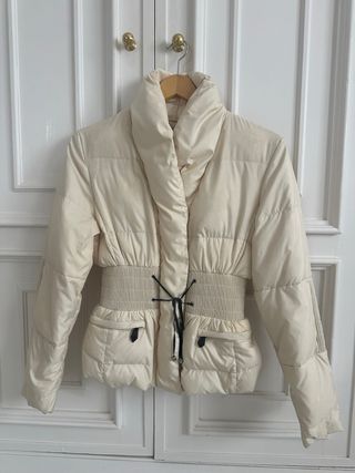 Chaqueta acolchada invierno mujer beige