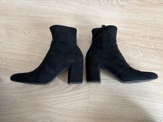 Botines Zara ante negros cremallera