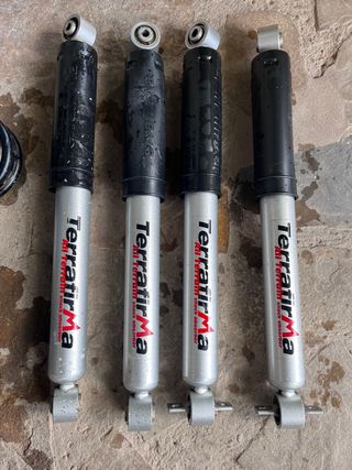 4 Amortiguadores + muelles Terrafirma Discovery 2