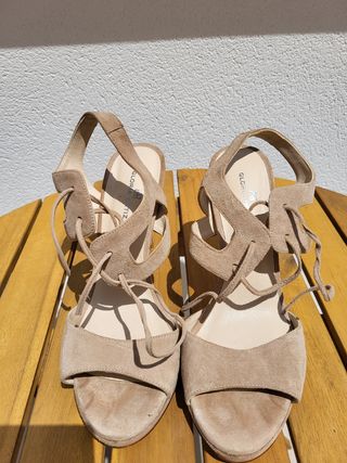 Sandalias Gloria Ortiz Beige