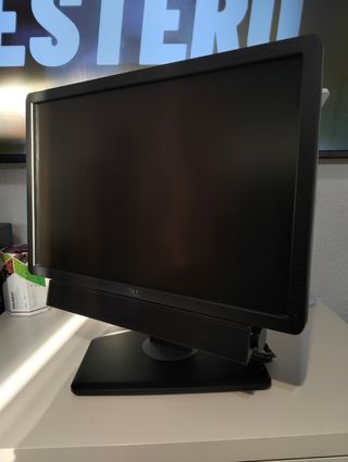 Monitor Dell regulable + Barra Sonido