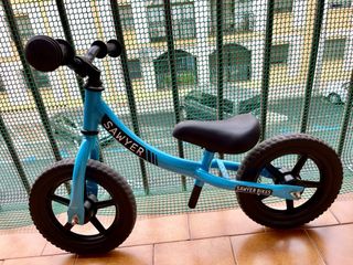 Bicicleta de equilibrio Sawyer azul