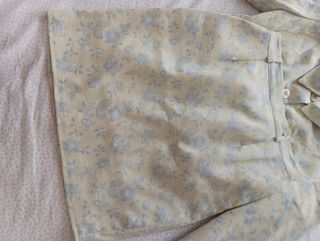 Traje de chaqueta y falda floral