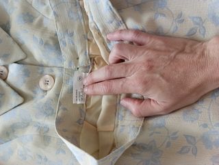 Traje de chaqueta y falda floral