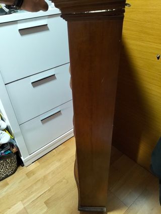 Mueble vitrina botellero madera