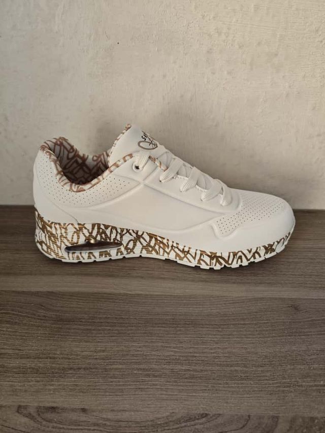Skechers Uno Loving Love Los Ángeles Oro/Blanco