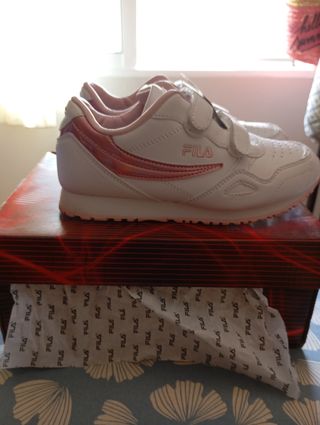 Zapatillas Fila niña blancas y rosas