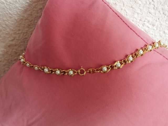 Cadena gargantilla chapada en oro con perlas