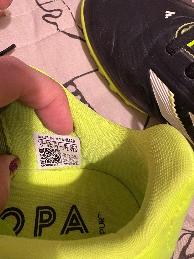 Zapatillas Adidas Fútbol Multitacos Negras y Verde