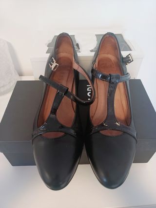 Zapatos de tacón negros