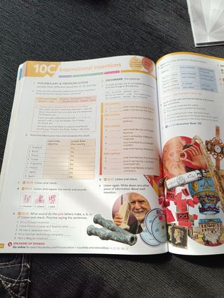 English File A2/b1 Student's Book And Workbook ...