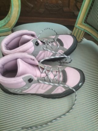 Botas de montaña rosas Decathlon