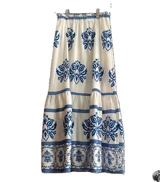 Falda larga blanca con estampado azul