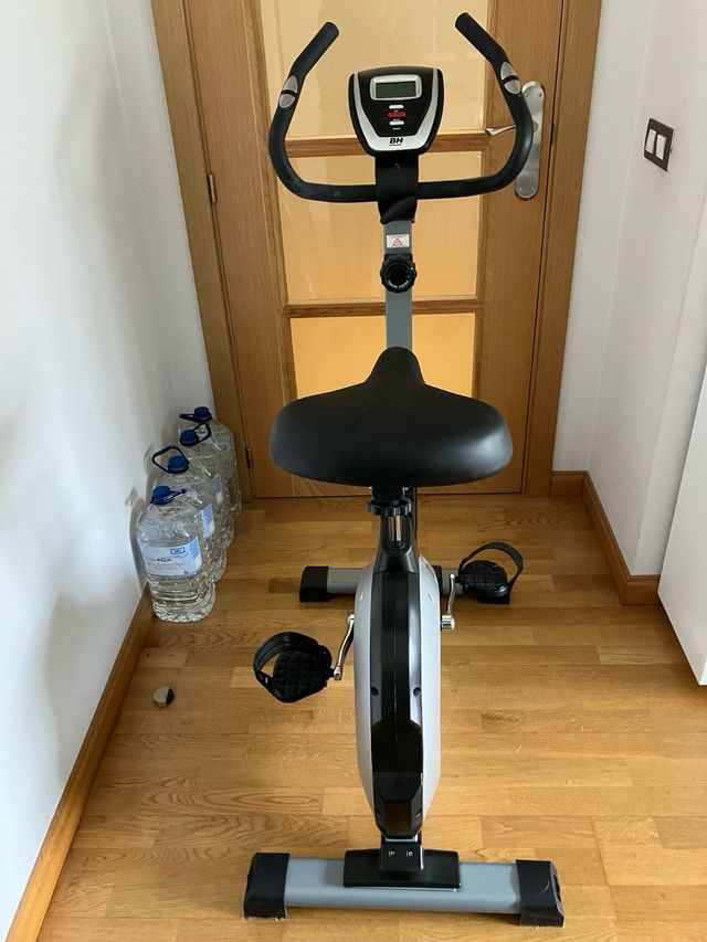 Bicicleta Estática BH Artic H673