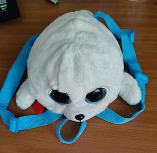 Mochila de peluche de foca 