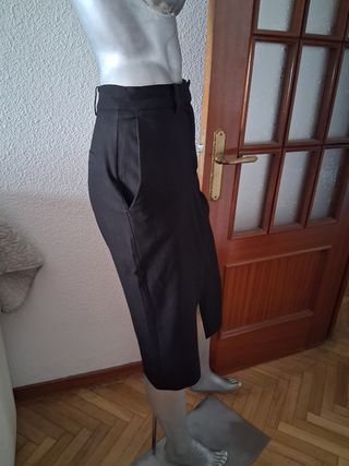Falda larga negra con bolsillos