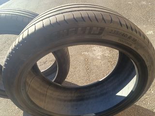 Neumáticos Michelin 235/40/19