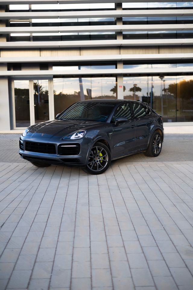 Porsche Cayenne 2021 coupe