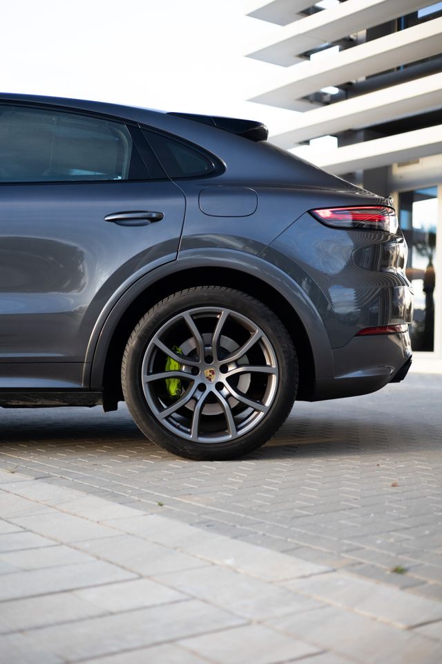 Porsche Cayenne 2021 coupe