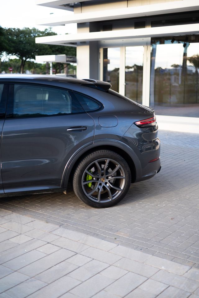 Porsche Cayenne 2021 coupe