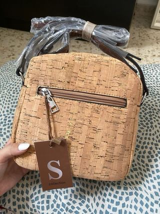 Bolso de corcho con estampado