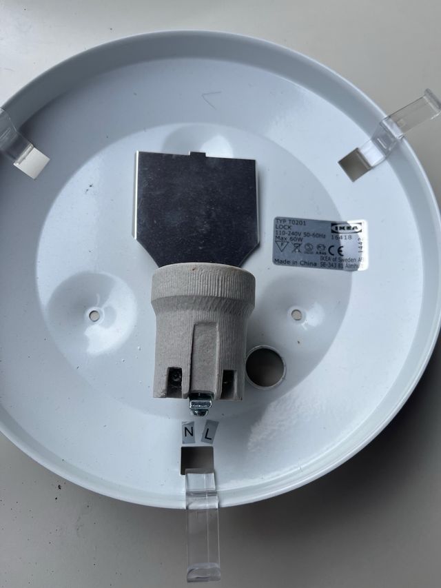 Plafón de vidrio blanco grande