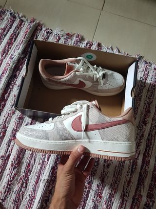 Zapatillas Nike Air Force 1 Rosa y Blanco