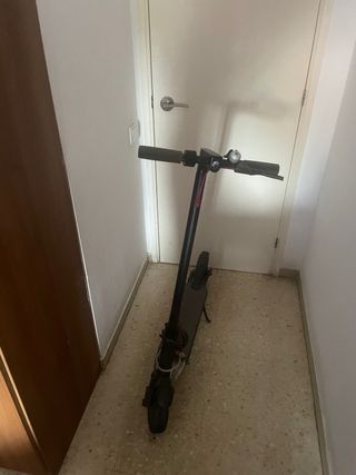 Patinete eléctrico plegable rueda pinchada 33km