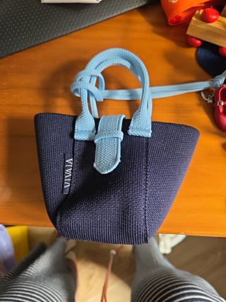 Llavero zapato rojo Vivaia y charm 