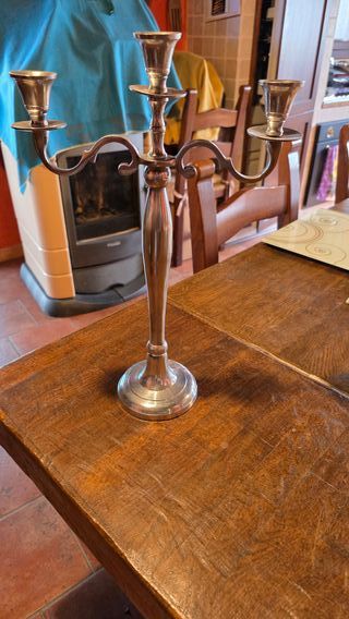 Portacandele in metallo a 3 fiamme