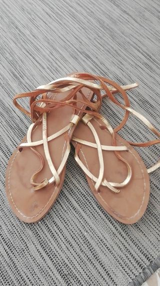 Sandalias mujer marrón y dorado