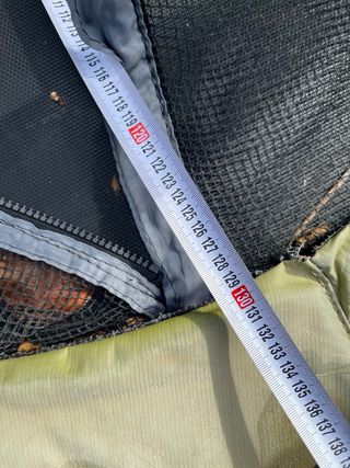 Cama elástica Decathlon con red de seguridad