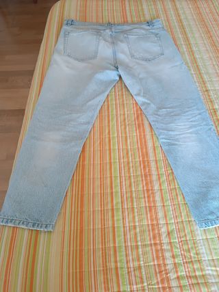 Pantalón vaquero chico azul claro