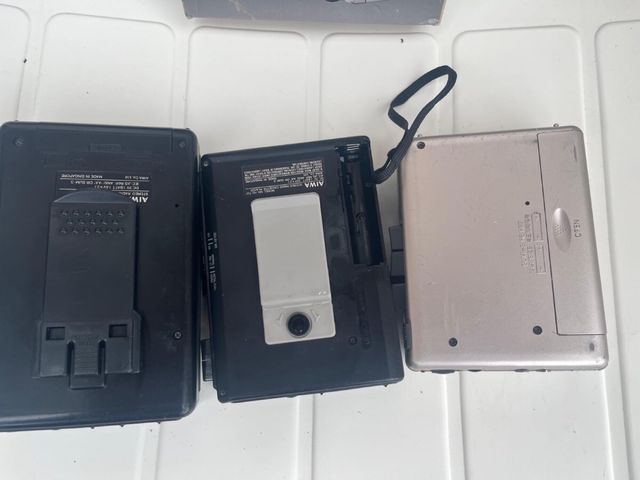 Radiocasetas Aiwa y Sanyo