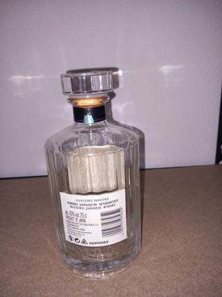 2 bottiglie vuote Hibiki Japanese Harmony