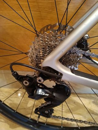 Bici carretera carbono Scott Adict 20