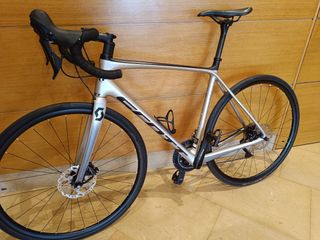 Bici carretera carbono Scott Adict 20