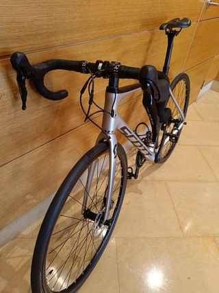 Bici carretera carbono Scott Adict 20