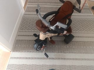 Triciclo para niños con manija