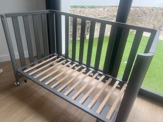 Cuna colecho Cotinfant gris con ruedas