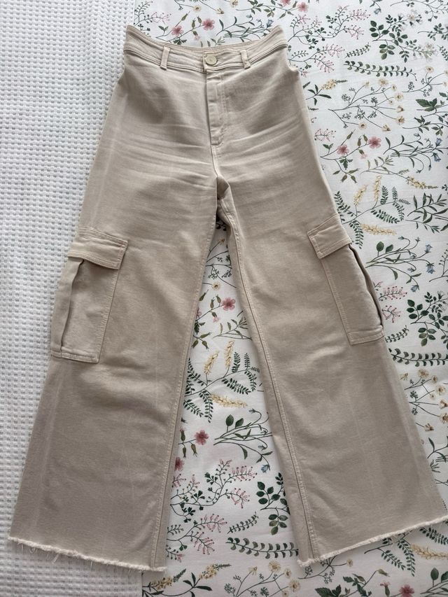 Pantalón cargo Zara