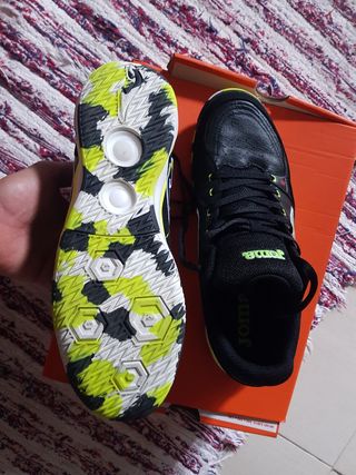 Zapatillas Joma Negras y Verdes